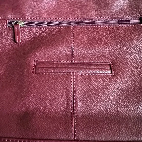 ili Genuine Leather - Picture 4 of 7